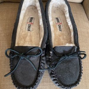 Women’s Minnetonka Moccasins - Size 8